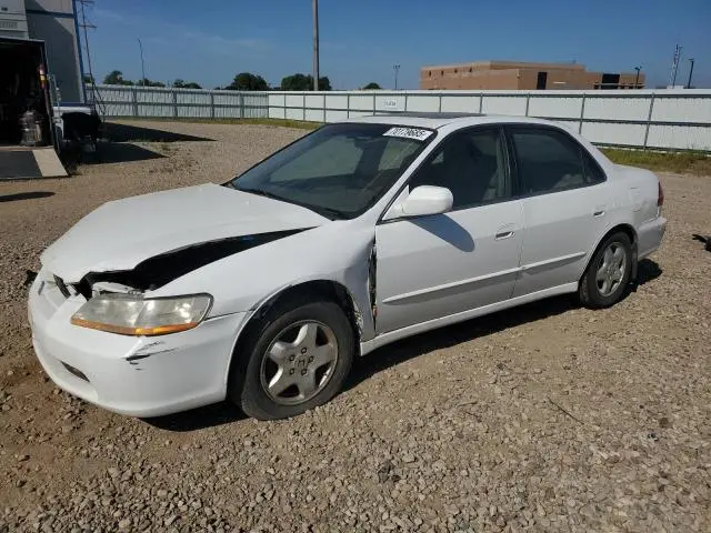 1HGCG1652YA060788