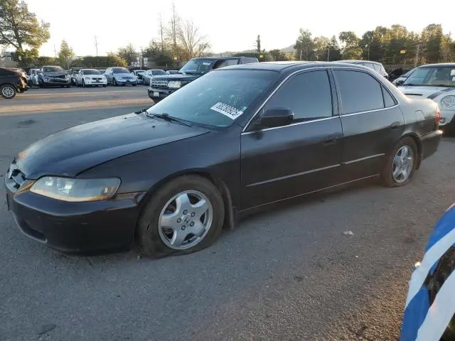 1HGCG1652YA096559