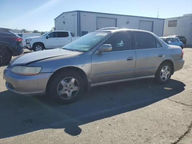 1HGCG1652YA101694