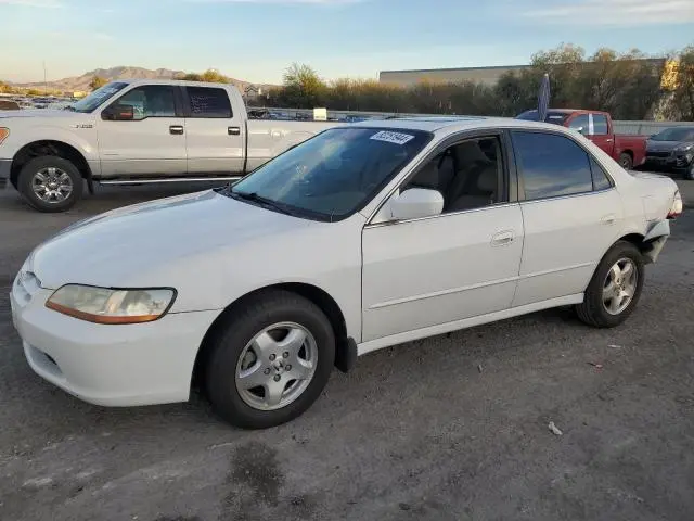 1HGCG1654YA037156