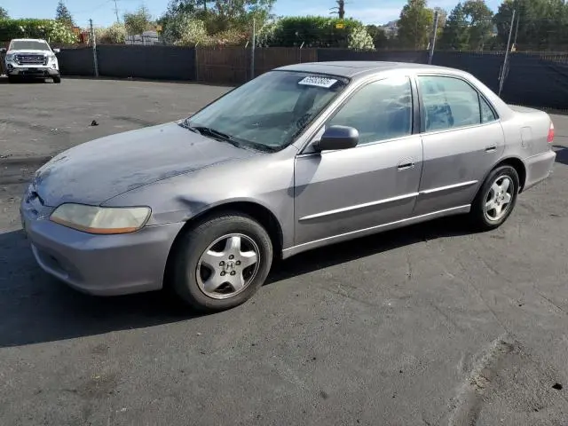 1HGCG1654YA093257