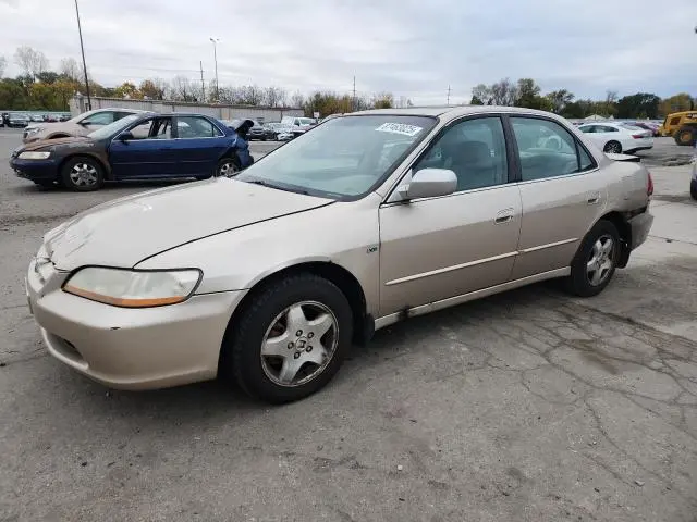 1HGCG1656YA038034