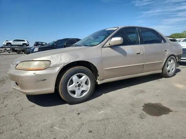 1HGCG1656YA042505