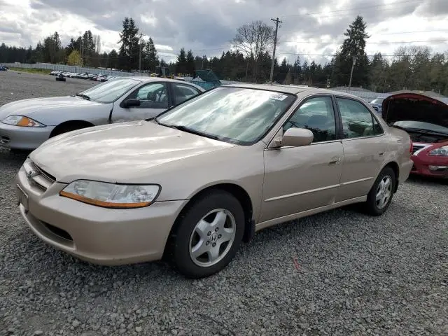 1HGCG1657YA006998