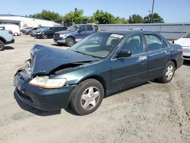 1HGCG1657YA008864