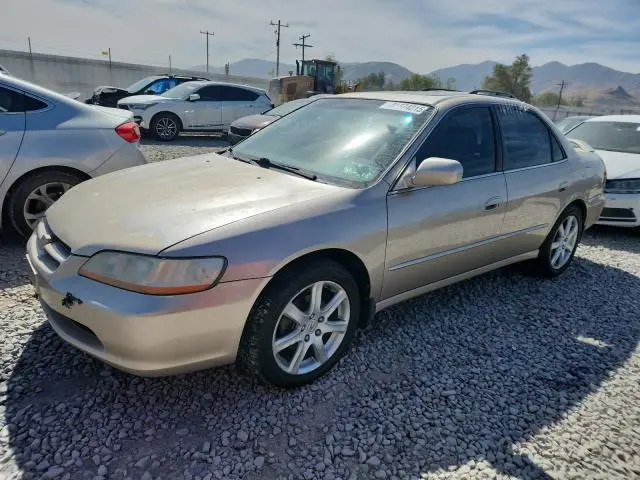 1HGCG1657YA060267