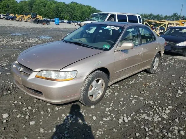 1HGCG1658YA019369