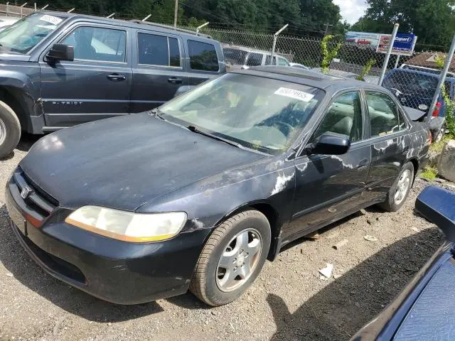 1HGCG1658YA092581