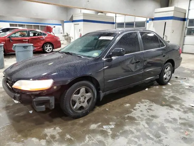 1HGCG1658YA093813