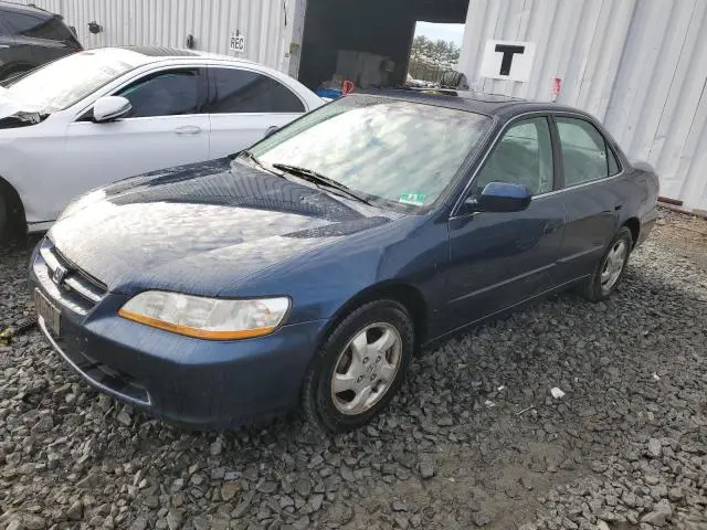 1HGCG5550XA076060