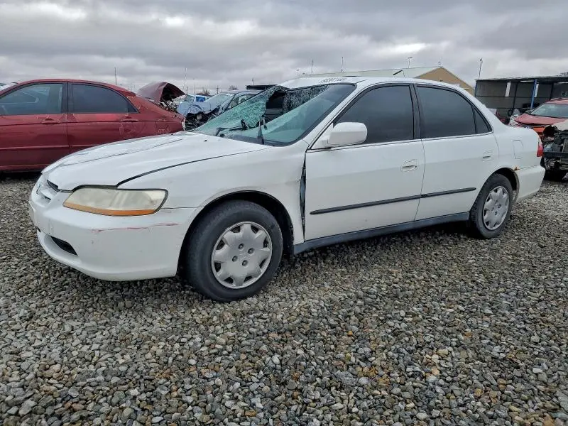 1HGCG5647YA005574