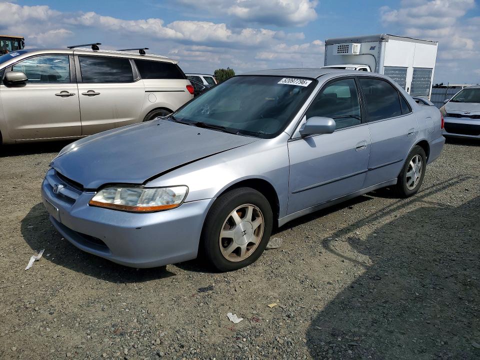 1HGCG5648WA077204