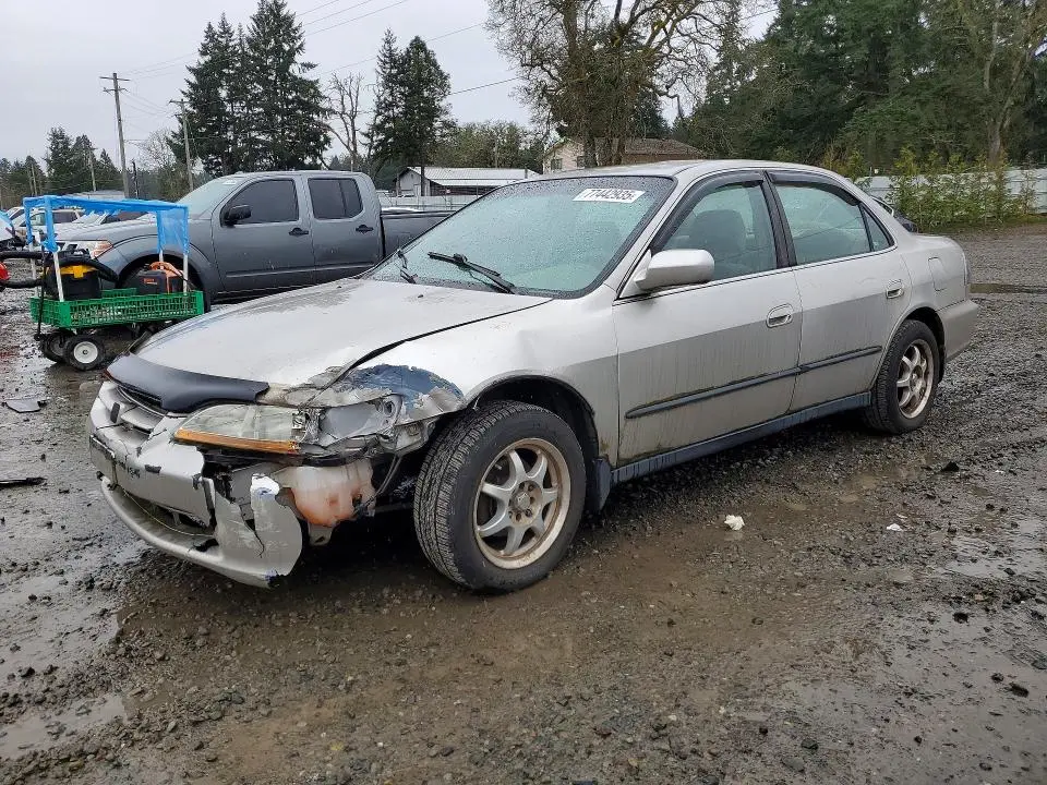 1HGCG5648WA200872