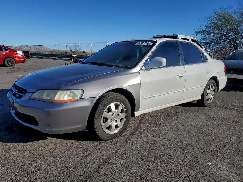 1HGCG5650YA150352