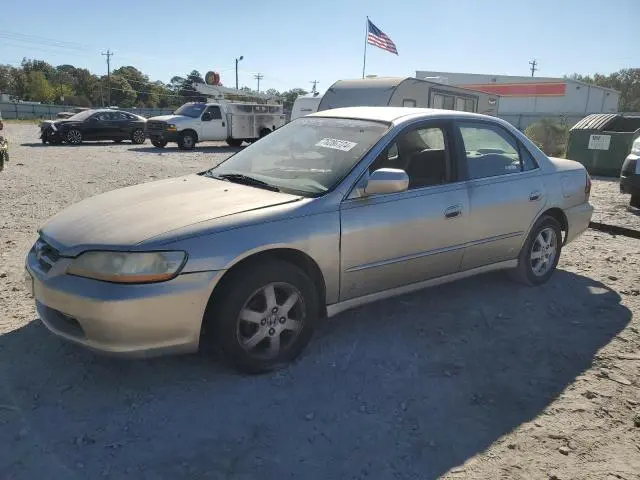 1HGCG5670YA044646
