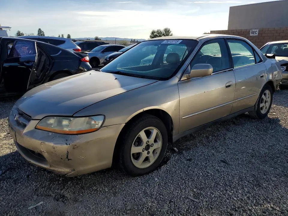 1HGCG5674YA039921