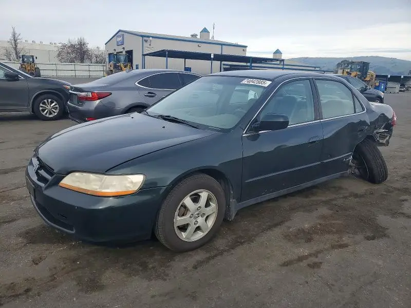 1HGCG5679YA058383