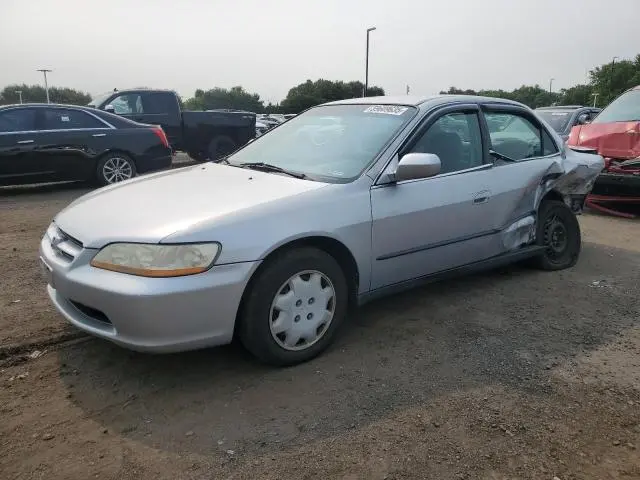 1HGCG6652YA158717