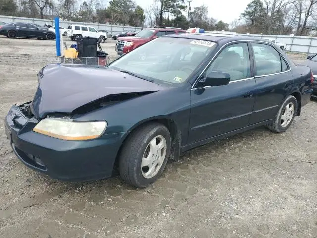 1HGCG6670YA146017