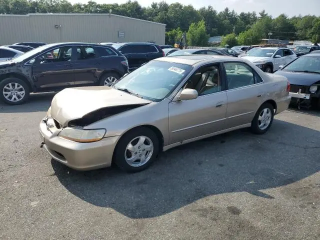 1HGCG6685YA120232