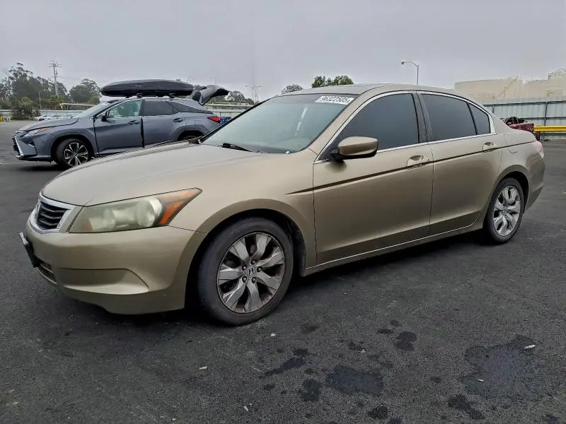 1HGCP26808A085060