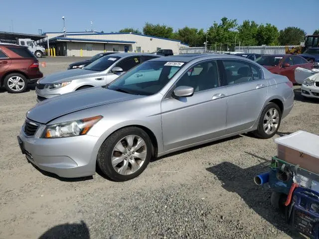 1HGCP26829A033317