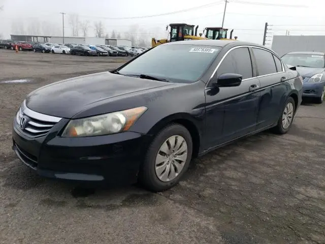 1HGCP2E37BA086137