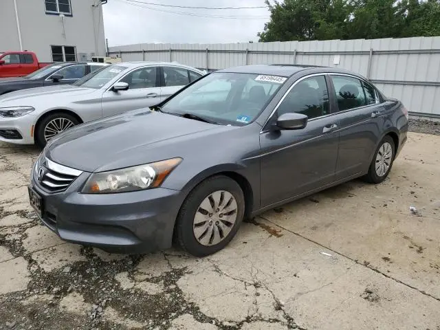 1HGCP2F30CA168582