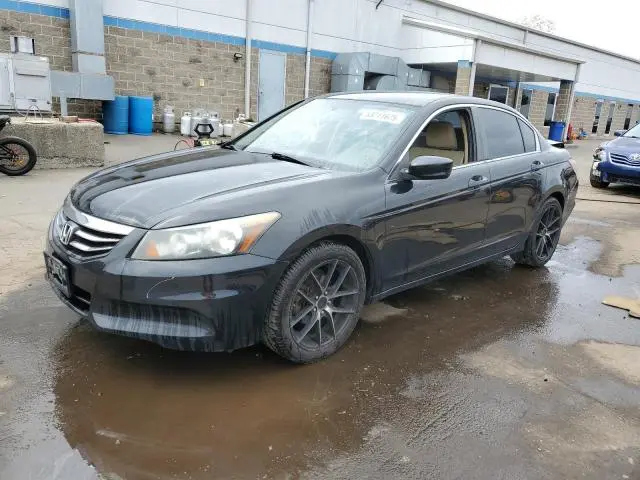1HGCP2F37BA082667