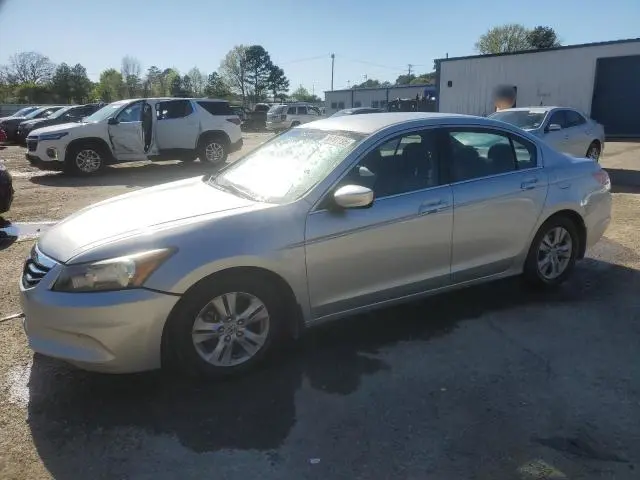 1HGCP2F60CA180564