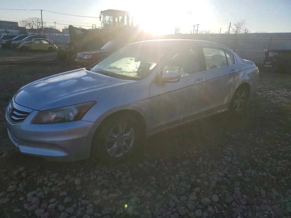 1HGCP2F61CA152532