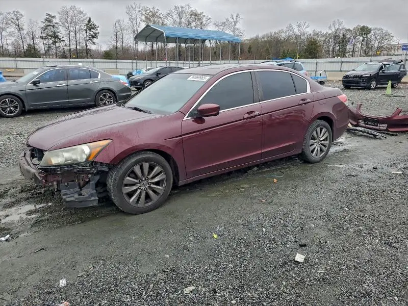 1HGCP2F70CA183182