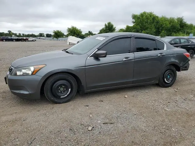 1HGCP2F77AA803460