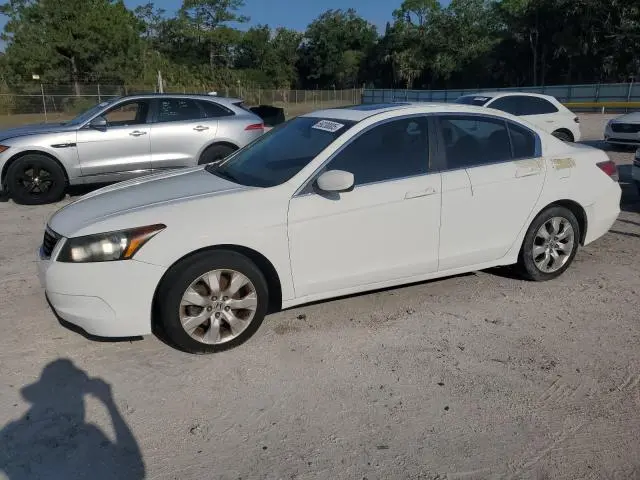 1HGCP2F82AA190057