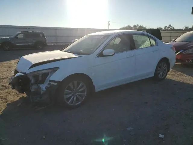 1HGCP2F82CA093671