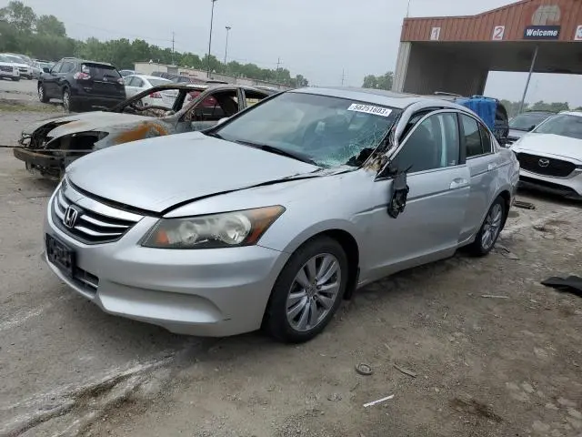 1HGCP2F85BA075034