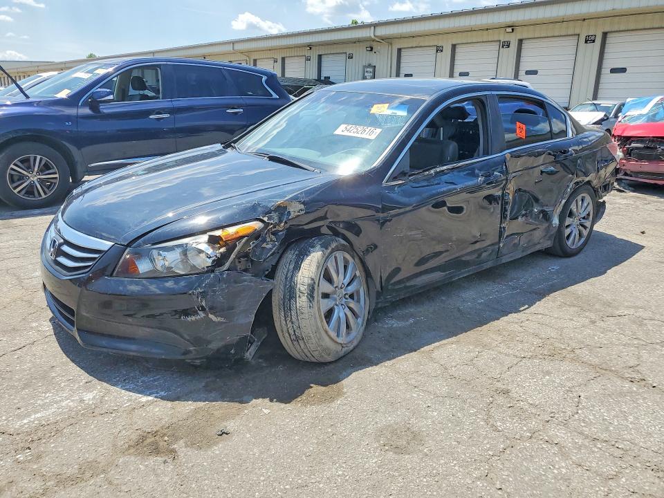 1HGCP2F85CA120152