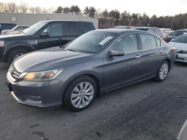 1HGCR2F85DA106182