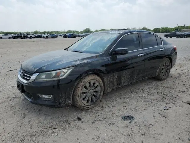 1HGCR2F86FA150730