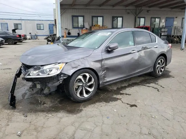 1HGCR3F08HA011900