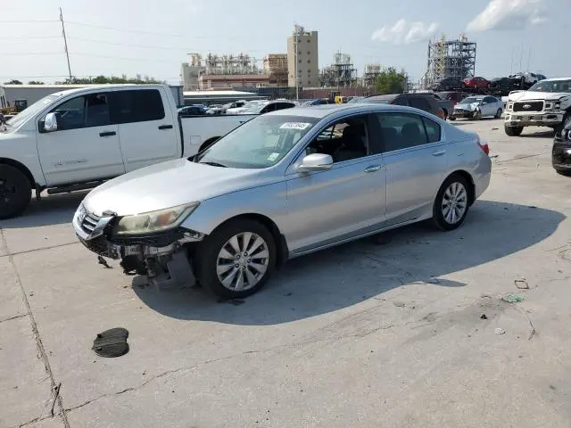 1HGCR3F83DA012517