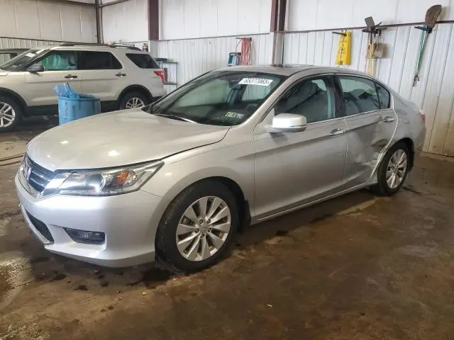 1HGCR3F83FA021267