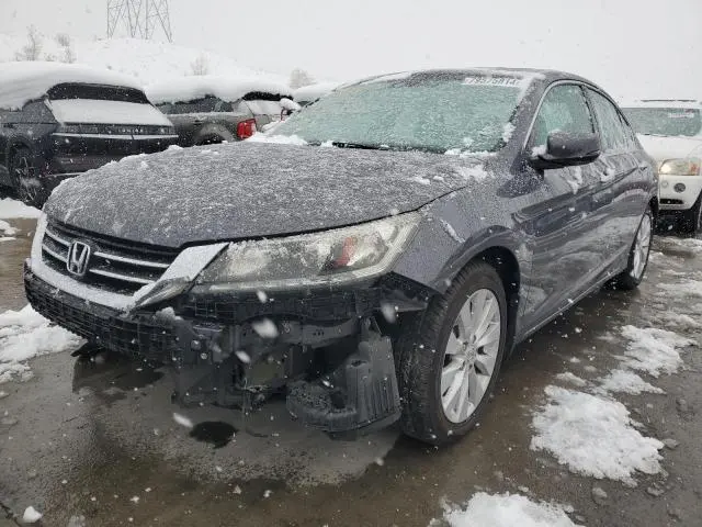1HGCR3F89FA035688