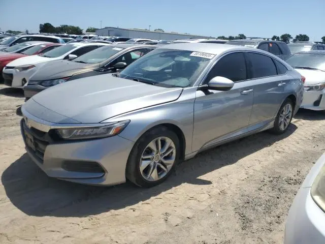 1HGCV1F18KA083325