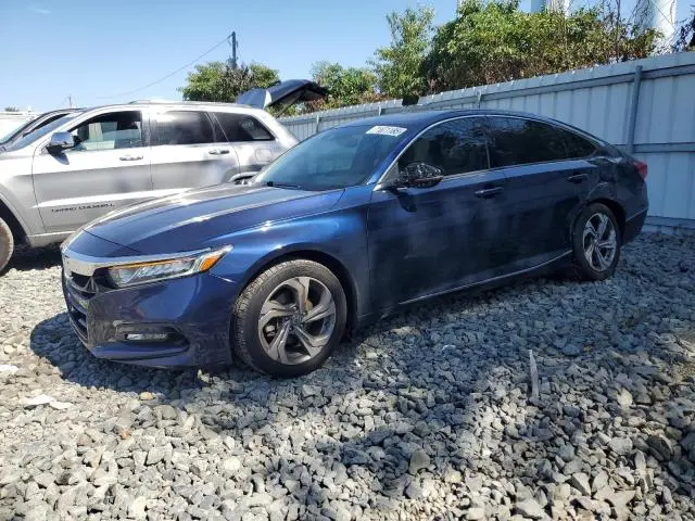 1HGCV1F58KA135538