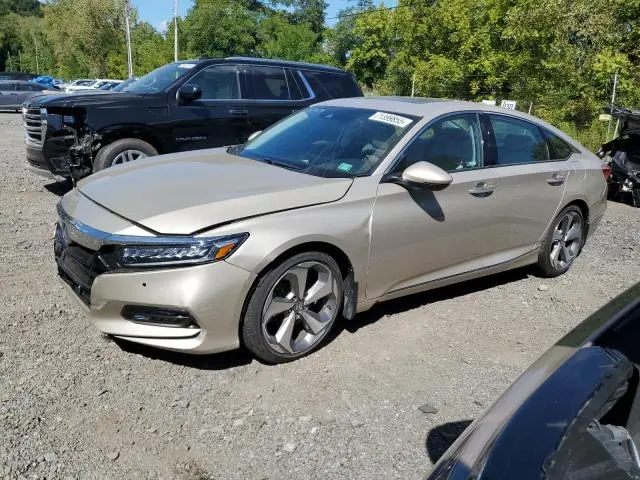 1HGCV1F90JA059282