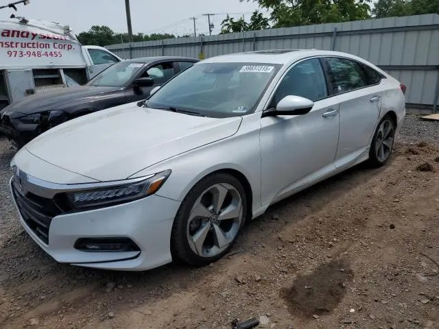 1HGCV1F95JA021062