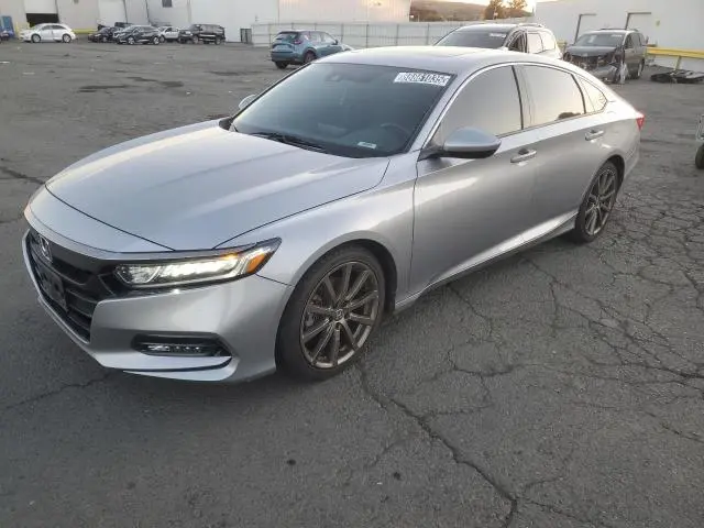 1HGCV2F30JA047683