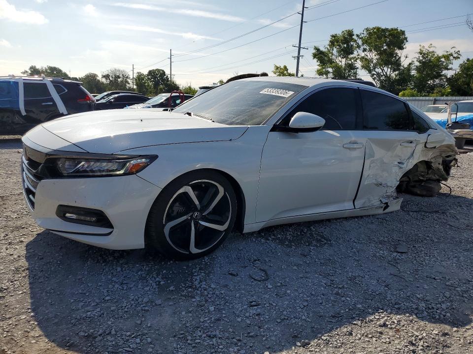 1HGCV2F32KA032040