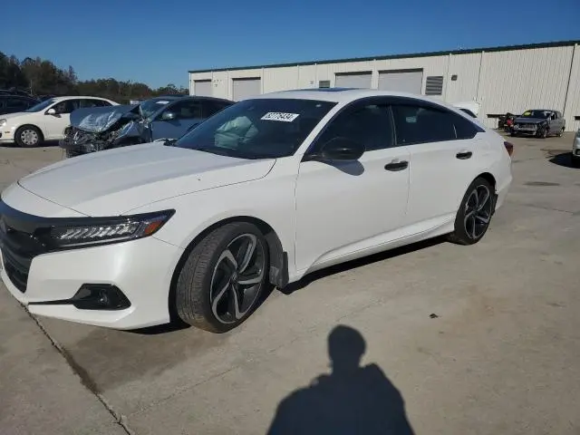 1HGCV2F37NA010572